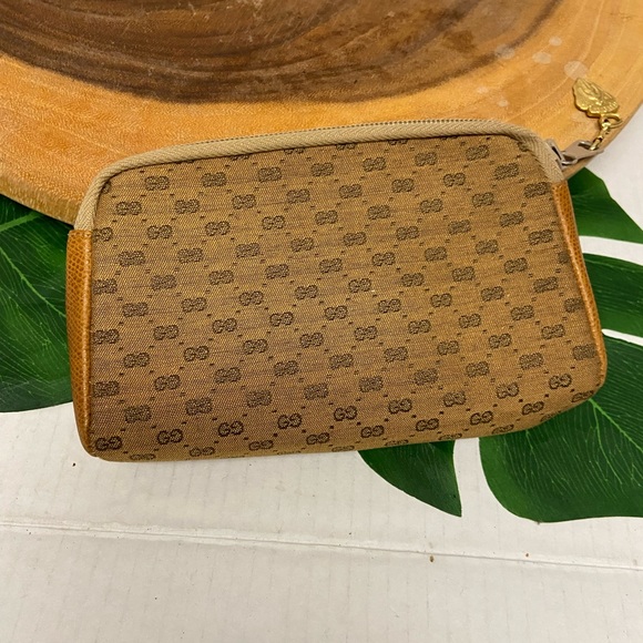 Vintage GUCCI Micro G Guccisma Print Canvas Cosmetic Pouch with Origjnal Charm - Picture 6 of 11